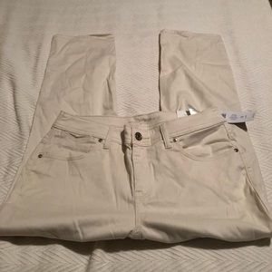 Chico’s slim crops size: 0 (4)